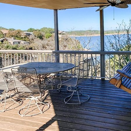Spicewood Treehouse Villa Exterior photo