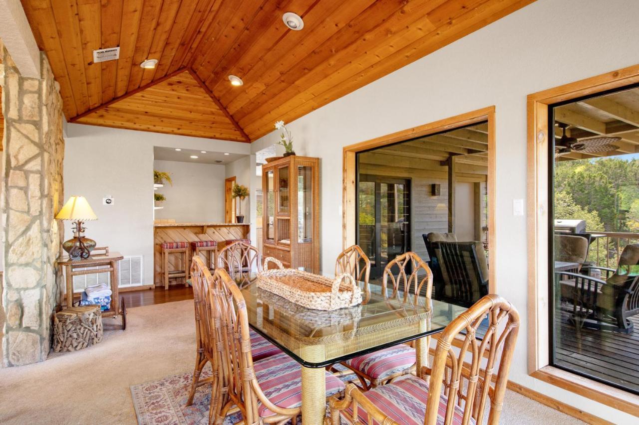 Spicewood Treehouse Villa Exterior photo
